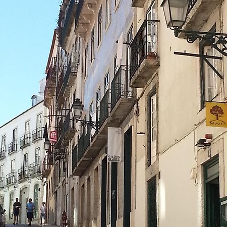 Cozy 1St Floor Flat Central Chiado District With Balconies And Ac 19Th Century Building Lisbona Esterno foto