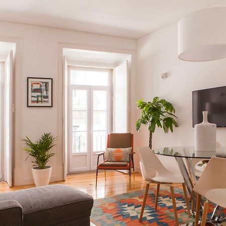 Cozy 1St Floor Flat Central Chiado District With Balconies And Ac 19Th Century Building Lisbona Esterno foto