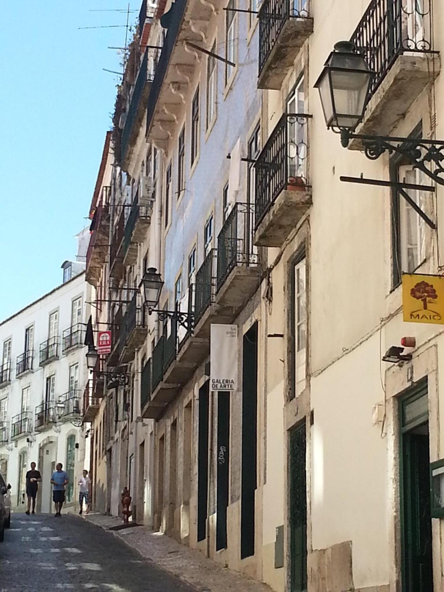 Cozy 1St Floor Flat Central Chiado District With Balconies And Ac 19Th Century Building Lisbona Esterno foto