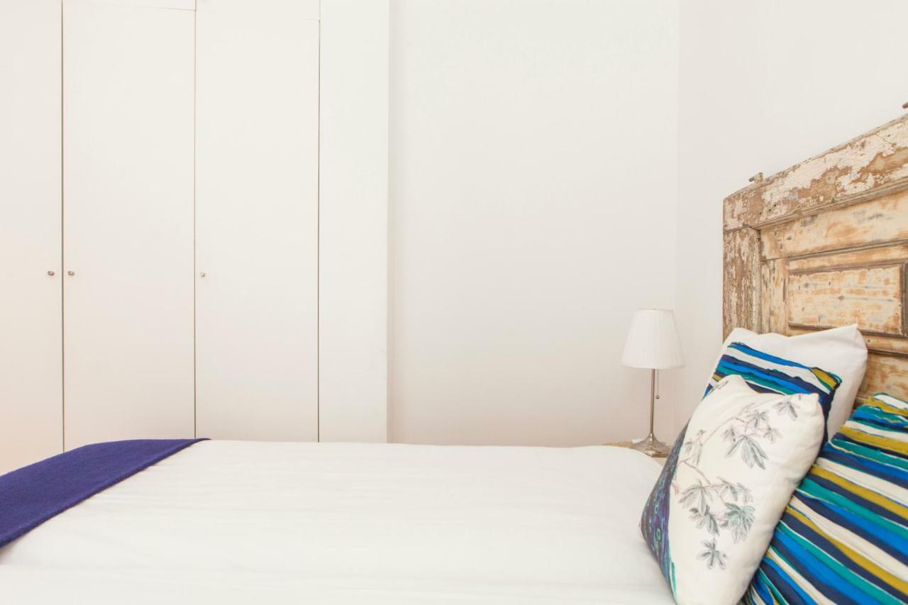 Cozy 1St Floor Flat Central Chiado District With Balconies And Ac 19Th Century Building Lisbona Esterno foto