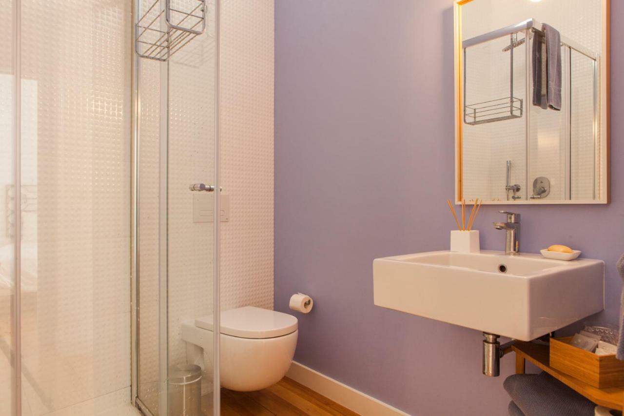 Cozy 1St Floor Flat Central Chiado District With Balconies And Ac 19Th Century Building Lisbona Esterno foto