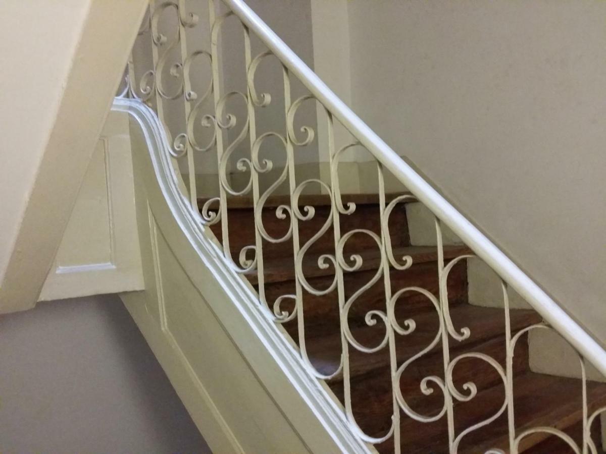 Cozy 1St Floor Flat Central Chiado District With Balconies And Ac 19Th Century Building Lisbona Esterno foto