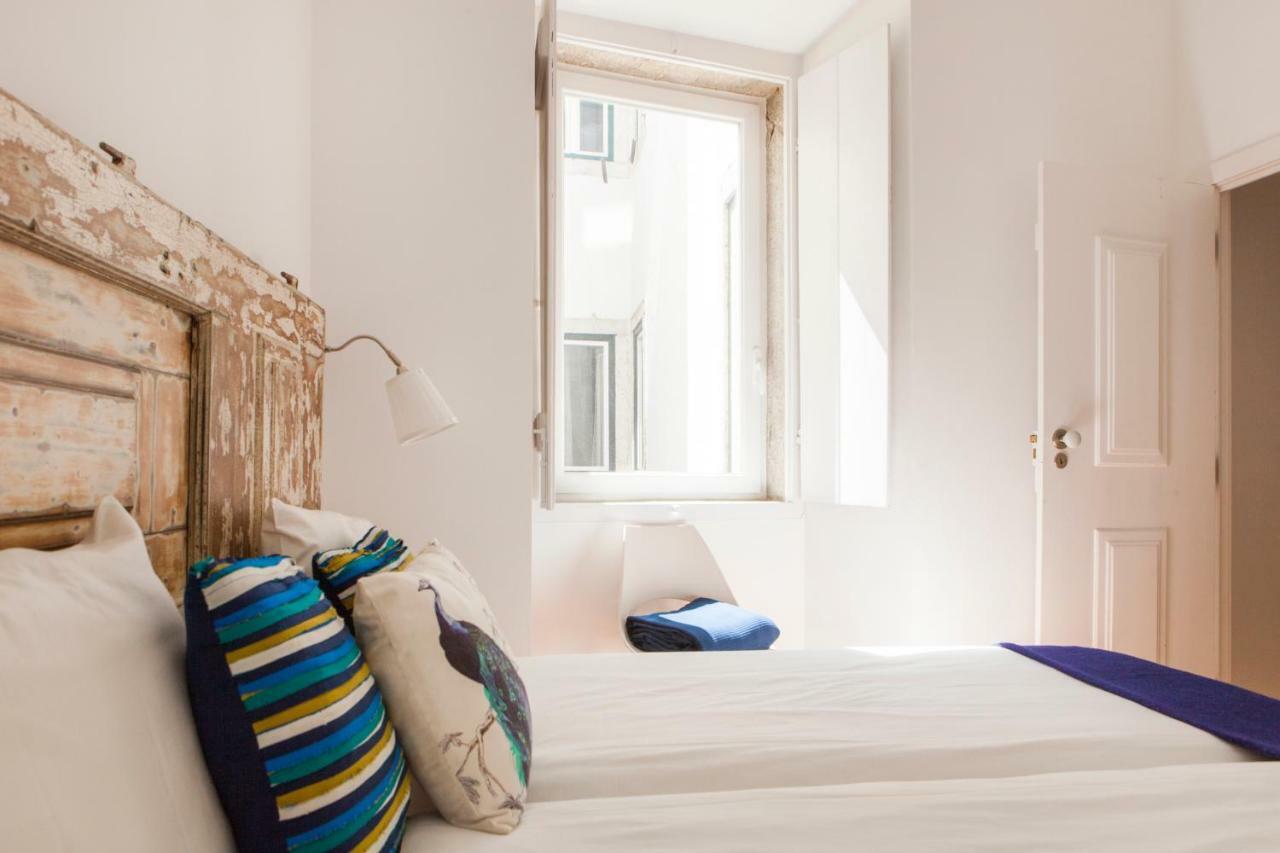 Cozy 1St Floor Flat Central Chiado District With Balconies And Ac 19Th Century Building Lisbona Esterno foto